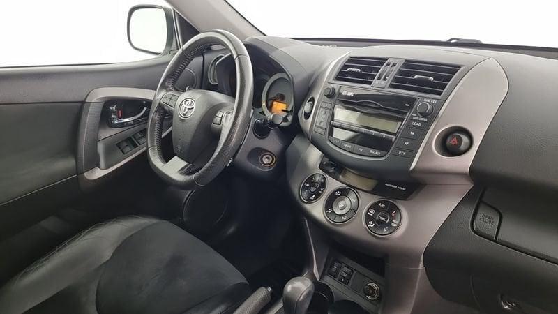 Toyota RAV4 RAV4 2.2 D-CAT A/T 4WD Lounge