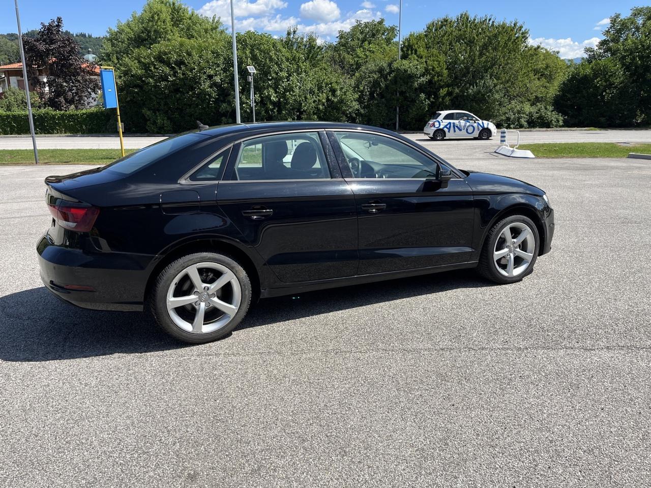 AUDI A3 SEDAN 1600 TDI 6M 110 CV