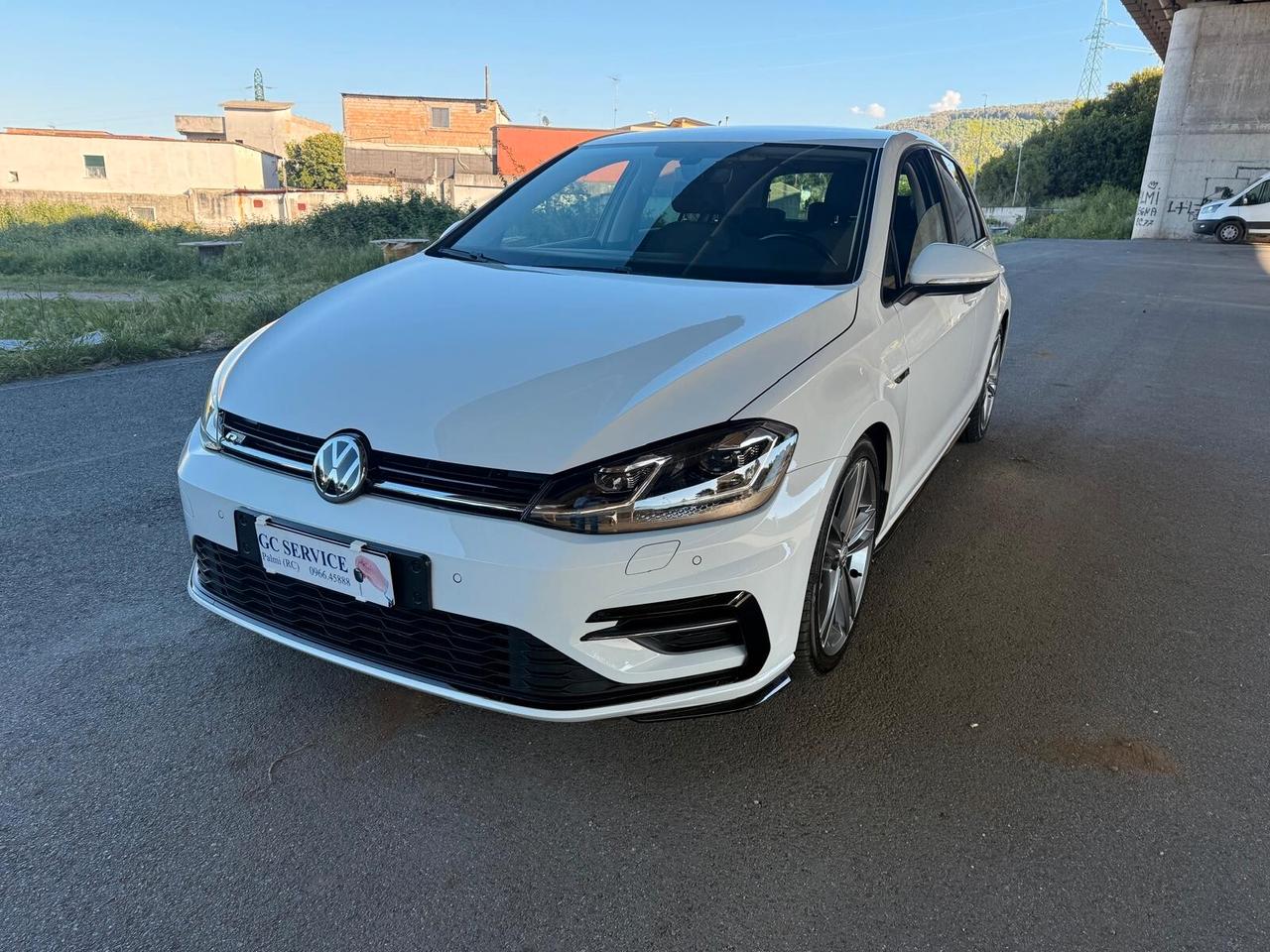 Volkswagen Golf 1.6 TDI 115 CV 5p R line