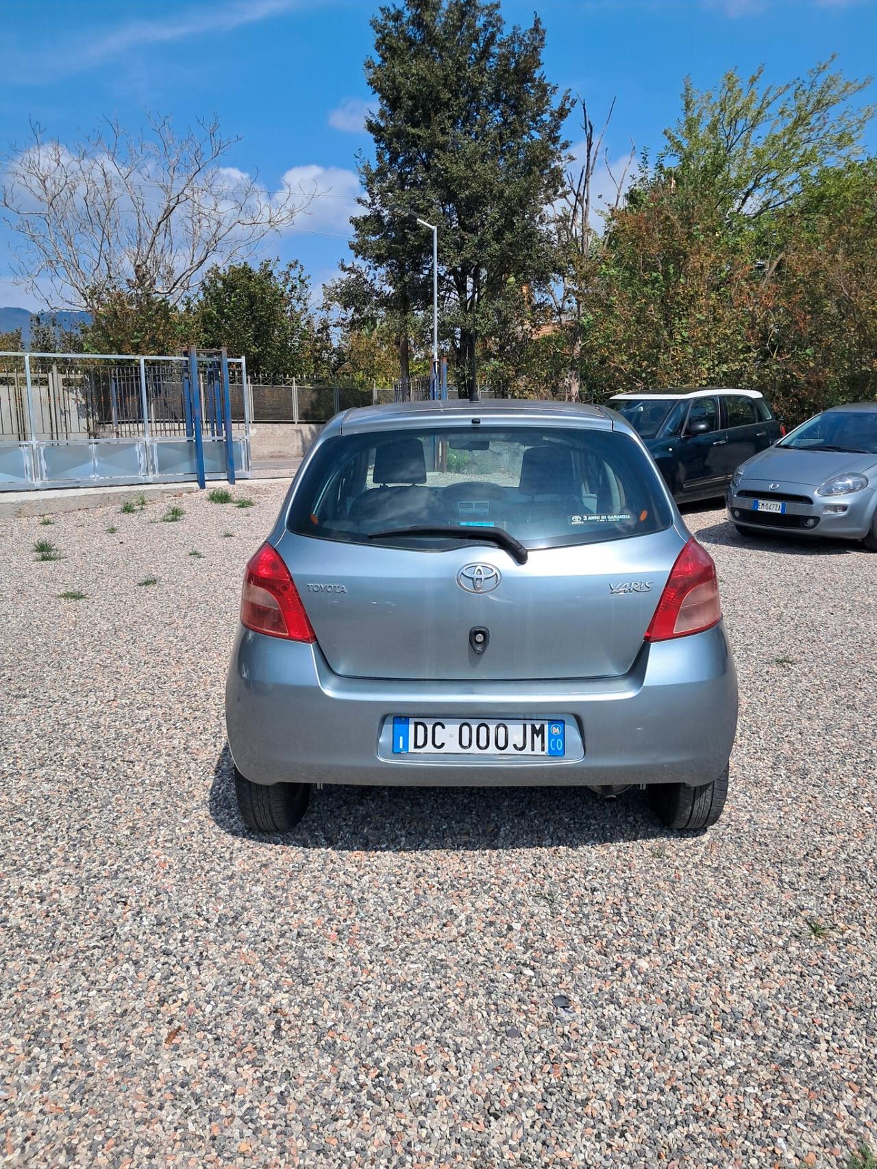 Toyota Yaris 1.0 5 porte