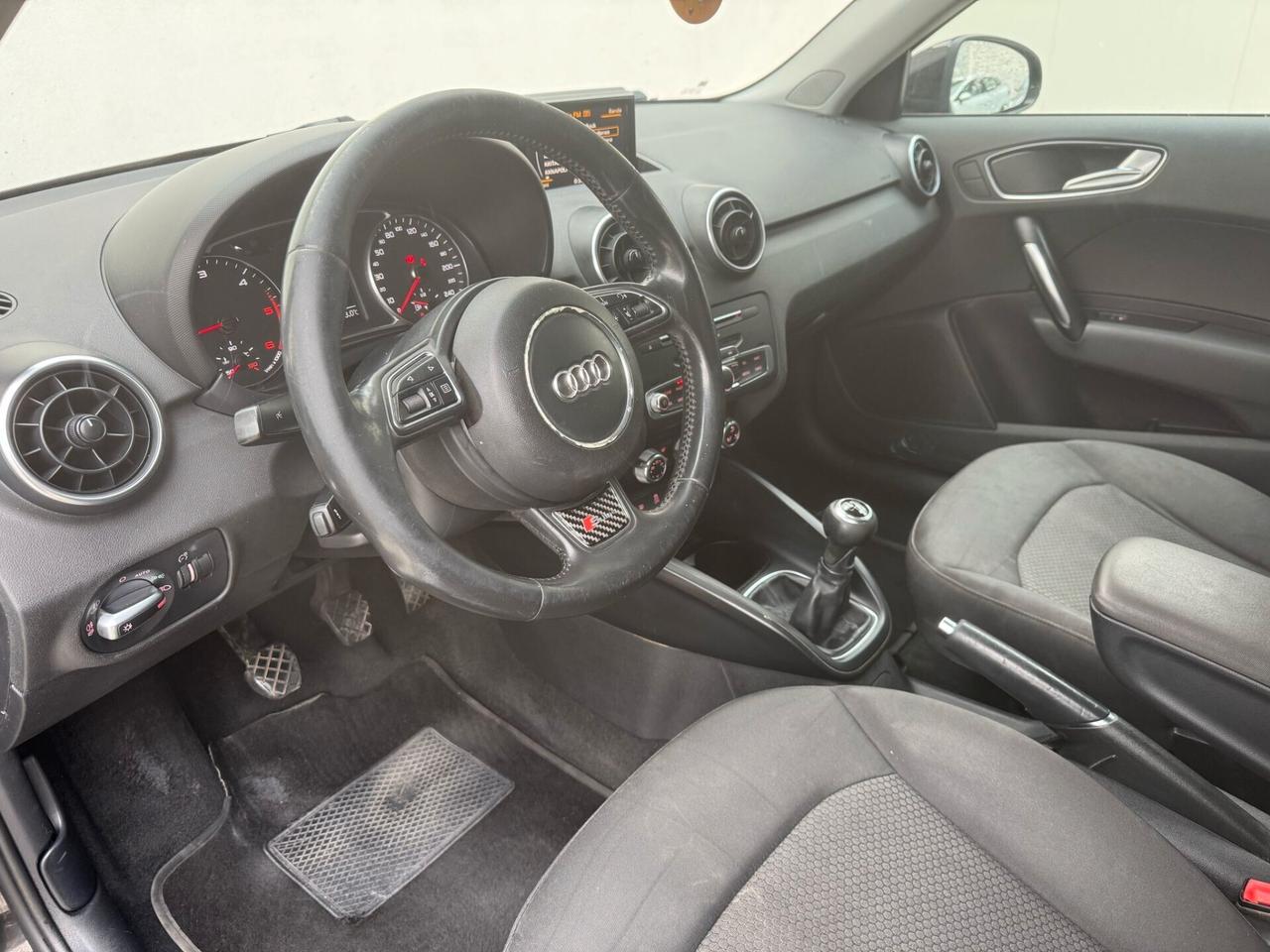 AUDI A1 SPB 1.6 TDI 116cv 2016!!! S-LINE!!!