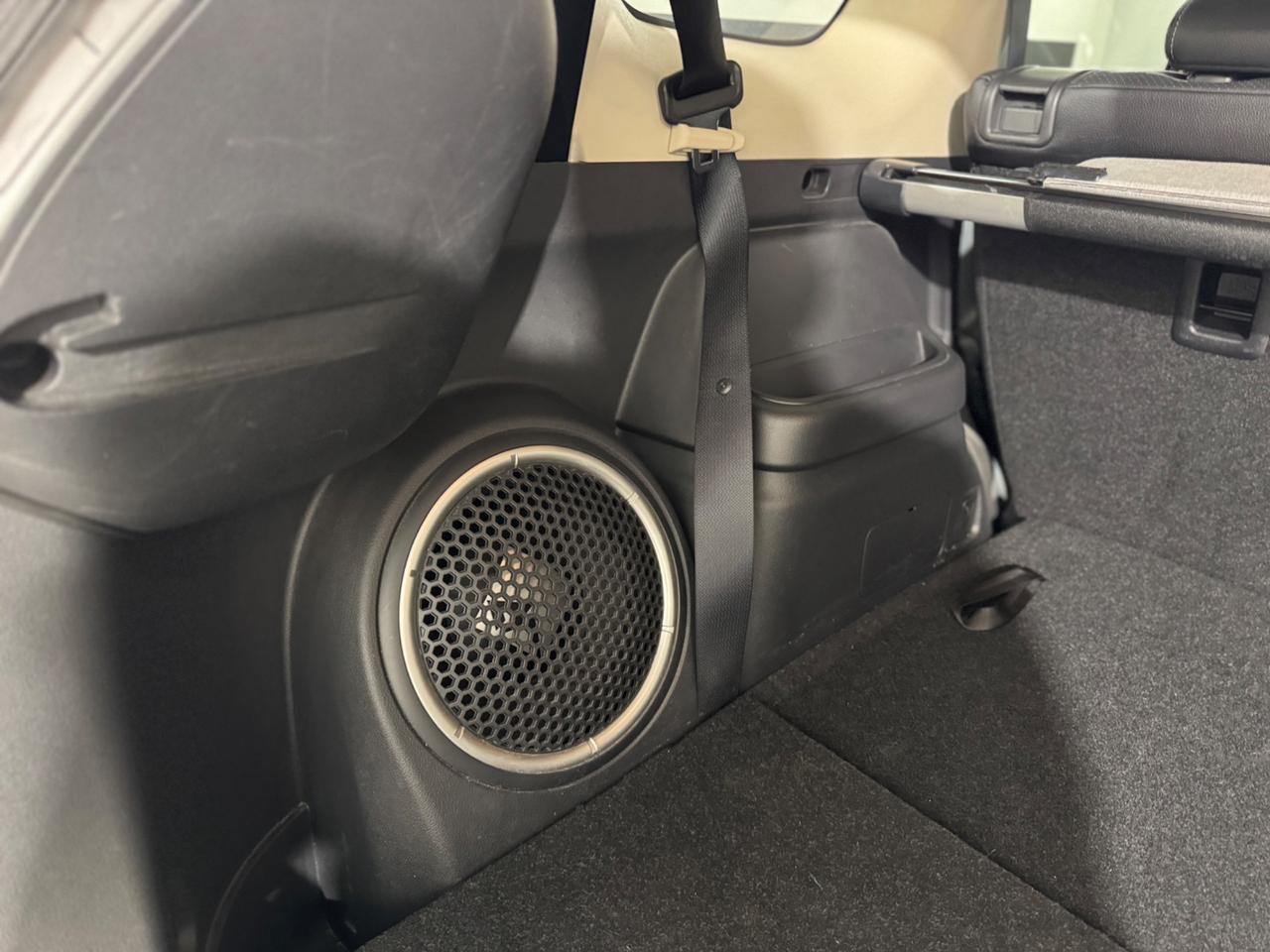 Mitsubishi Outlander 2.2 DI-D 4WD Instyle Plus SDA 7 posti