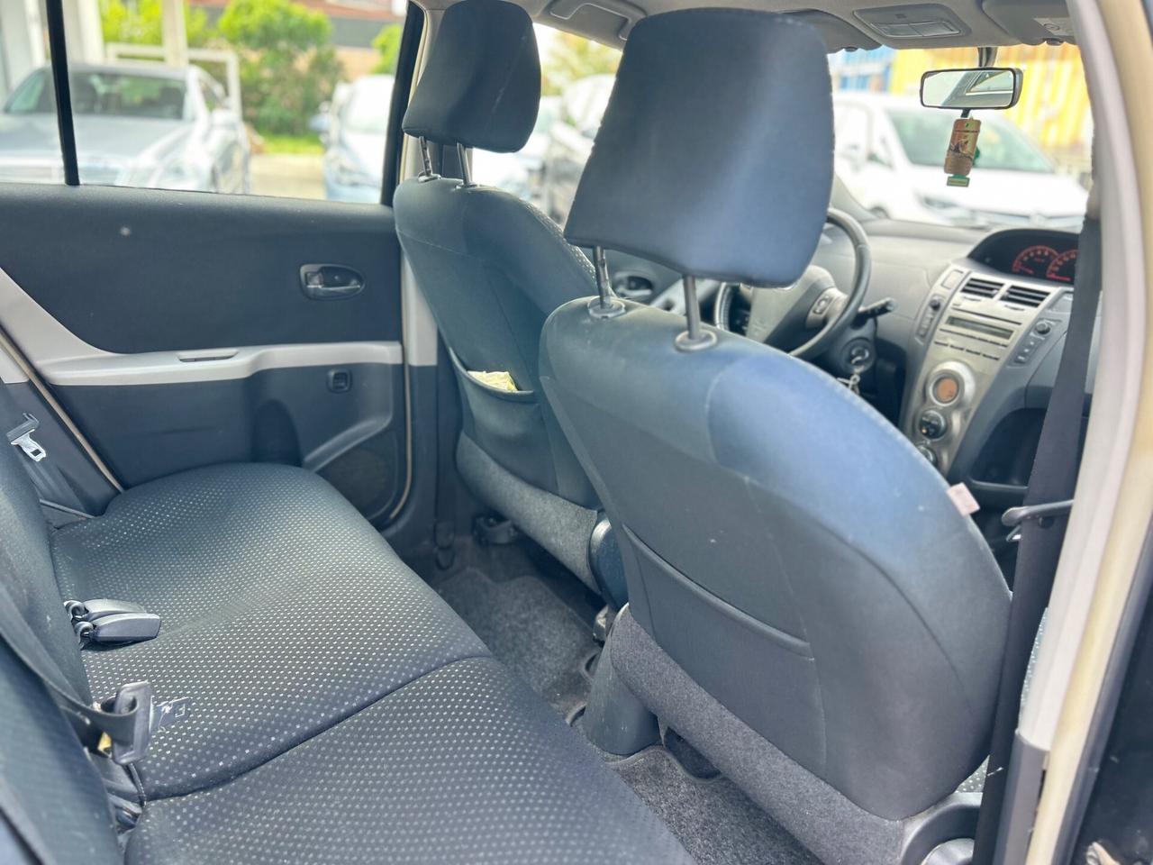 Toyota Yaris 1.4 D-4D DPF 5 porte Sol