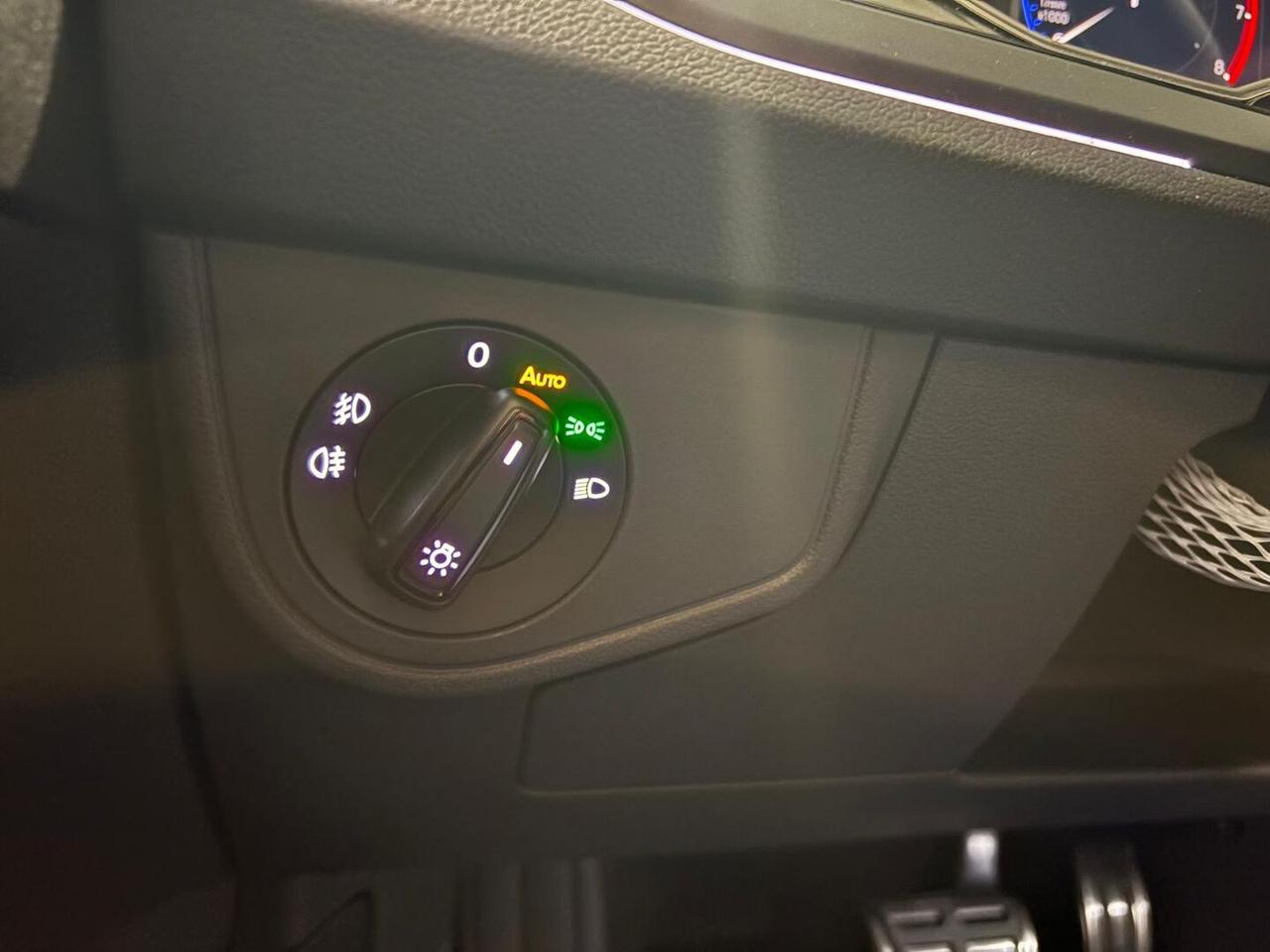 Volkswagen Taigo 1.0 tsi R-Line 115cv