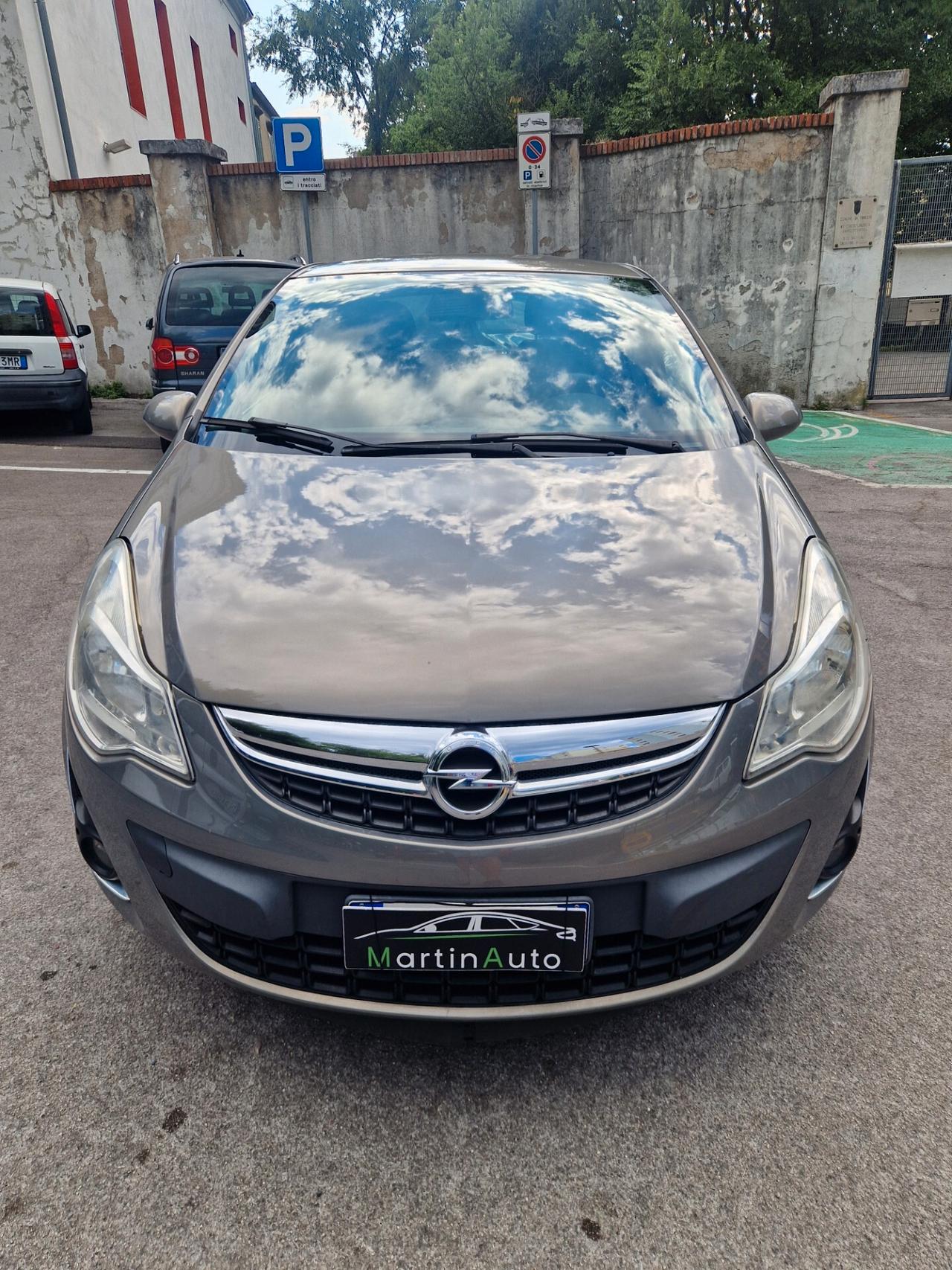 Opel Corsa 1.2 Benz 85CV - Garanzia 12 mesi