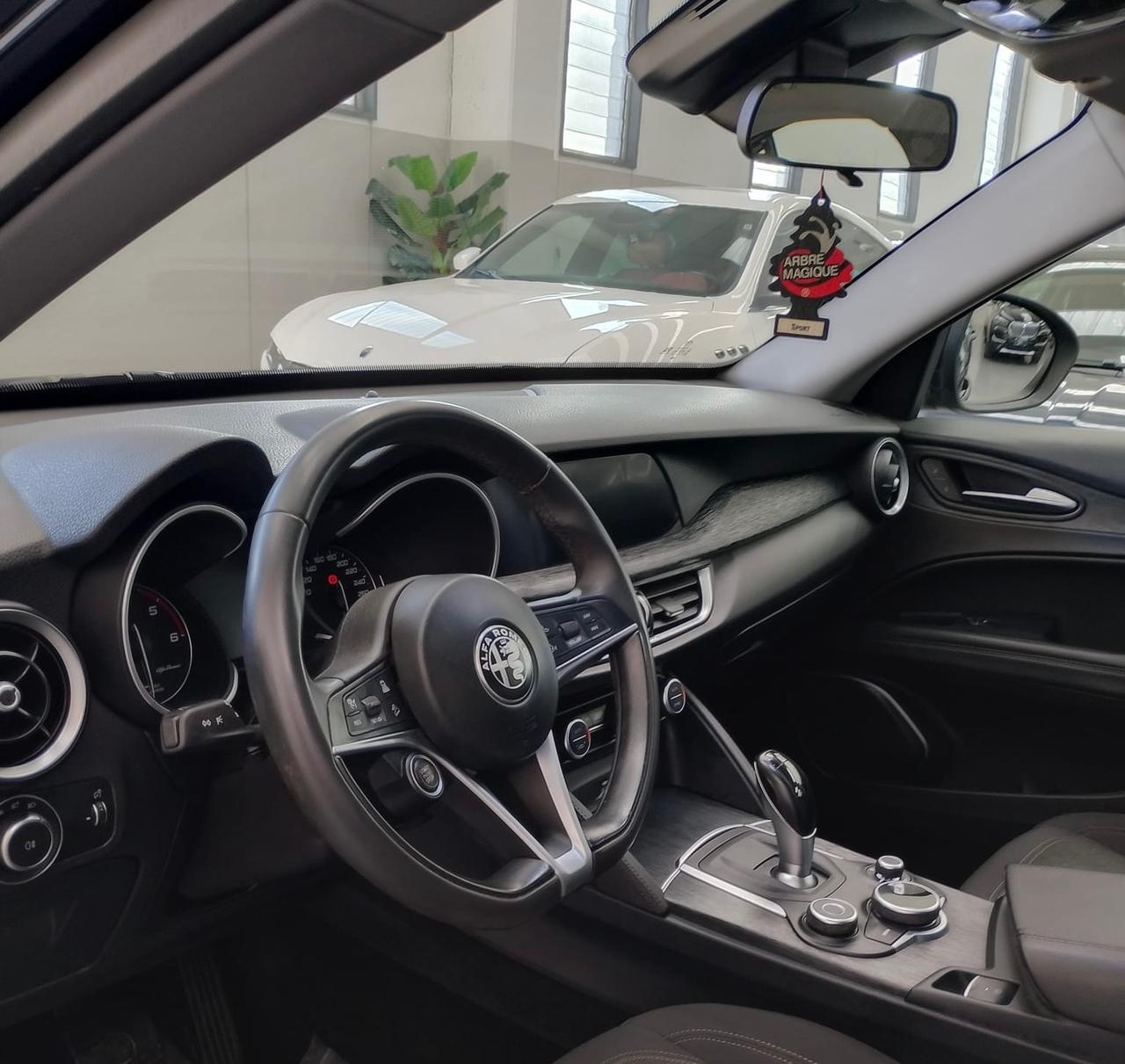 Alfa Romeo Stelvio 2.2 Turbodiesel 190 CV AT8 Q4 Super