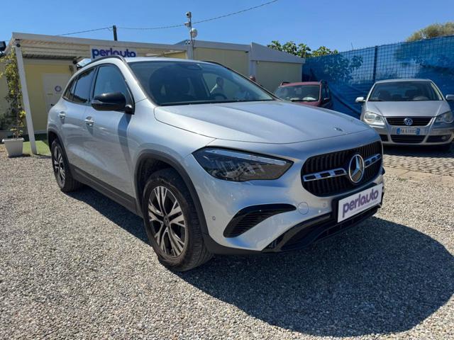 MERCEDES-BENZ G LA GLA 200 d AMG Line Prem Plus