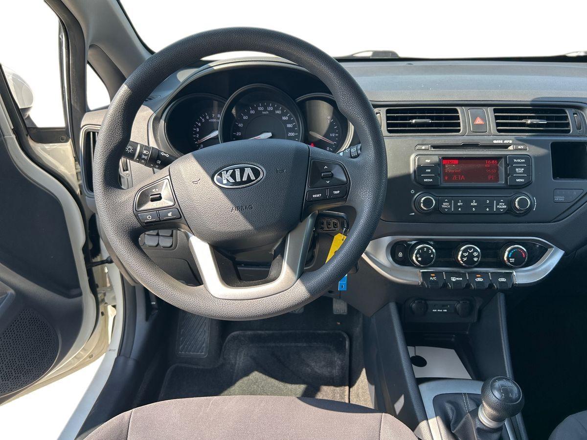 KIA Rio III 2011 - Rio 5p 1.2 EX