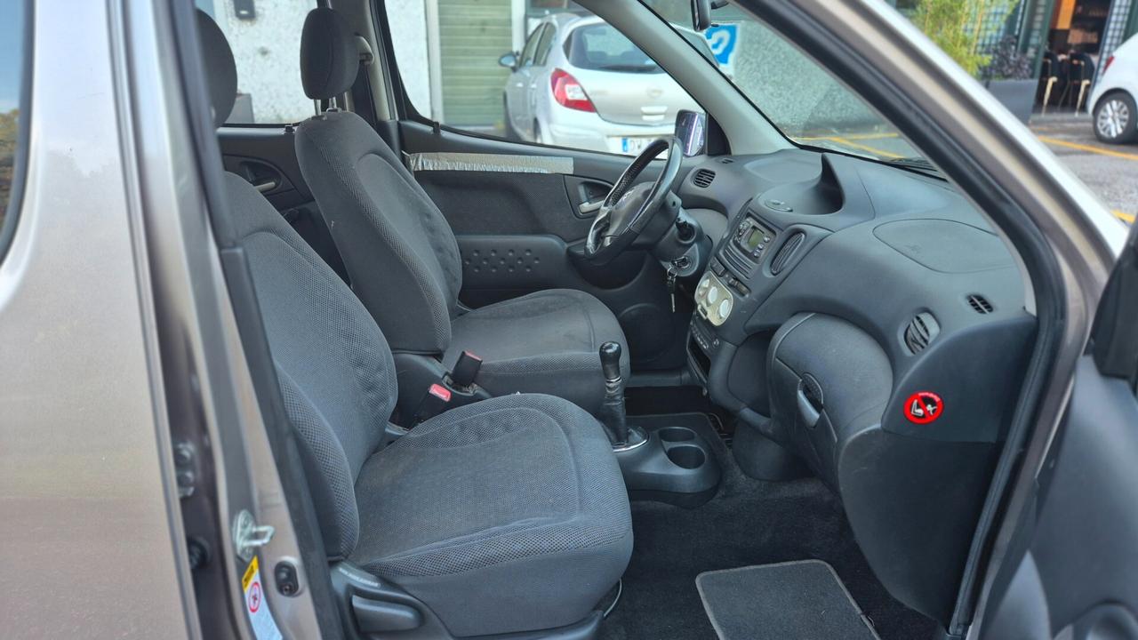 Toyota Yaris Verso 1.3i 16V cat Sol '03