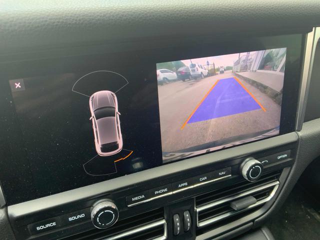 PORSCHE Macan 2.0