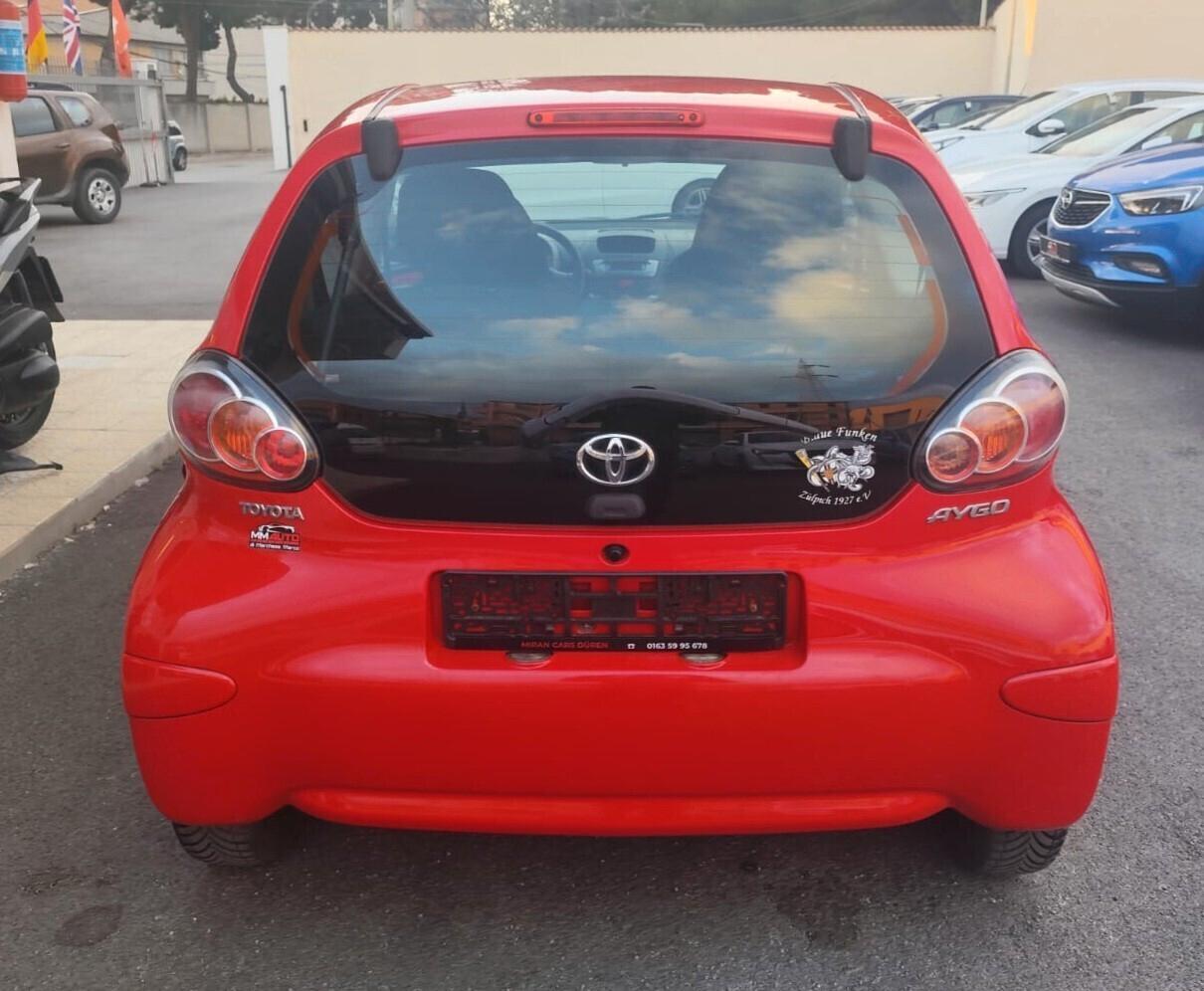 Toyota Aygo 1.0 12V VVT-i 3 porte Active Connect