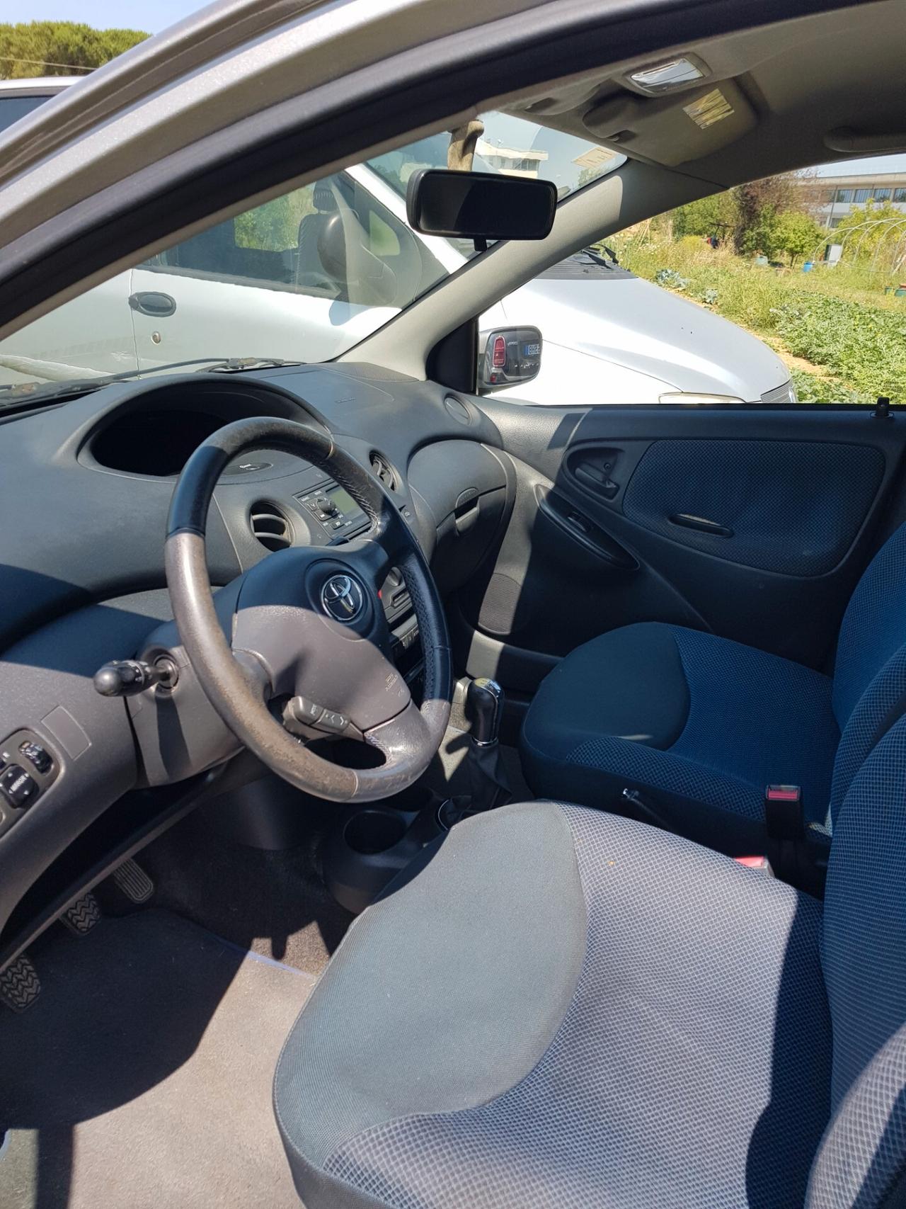 Toyota Yaris 1.4 tdi D-4D cat 5 porte Sol