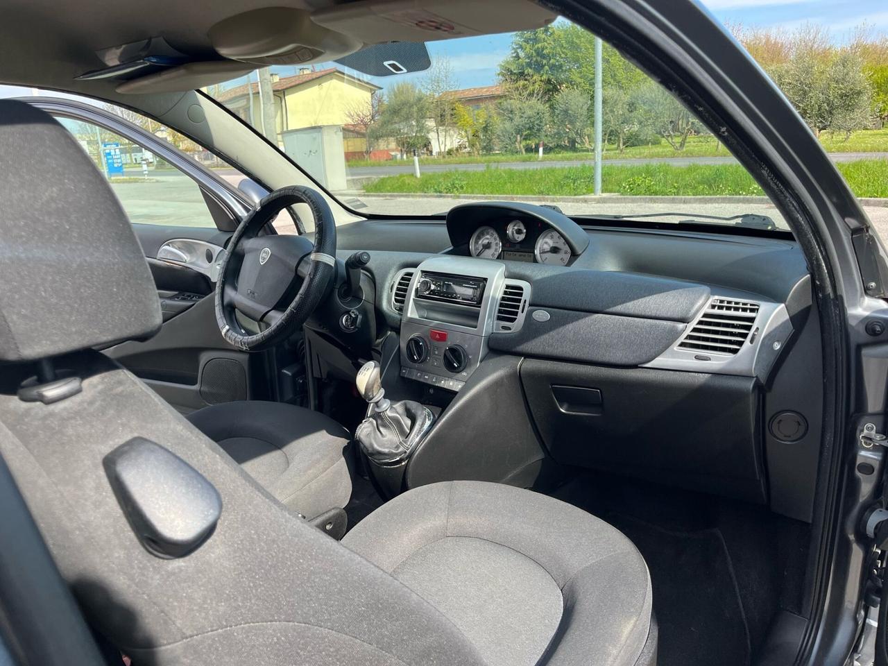 Lancia Ypsilon 1.4 Argento Ecochic GPL