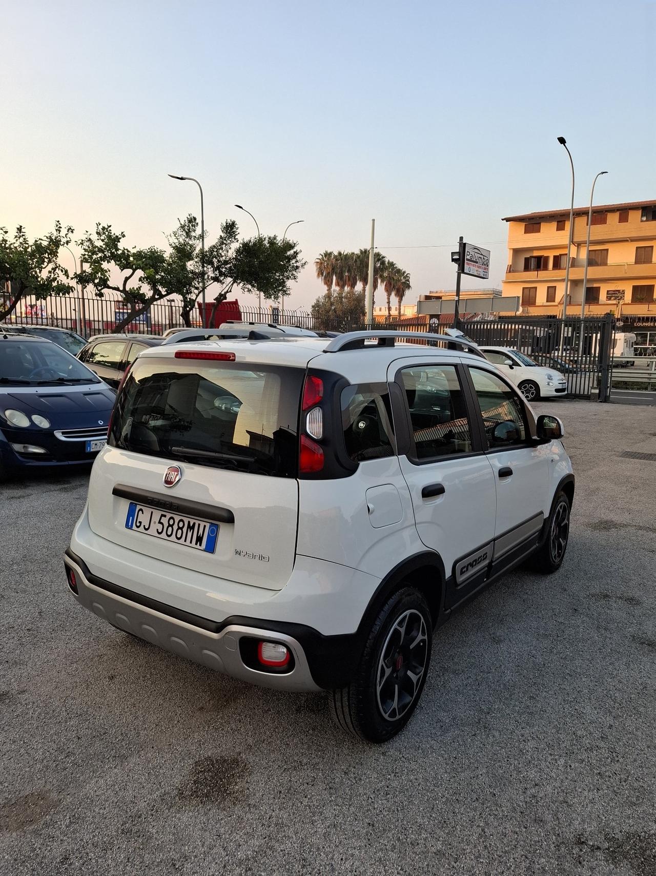 Fiat Panda Cross 1.0 FireFly S&S Hybrid 10.000 km