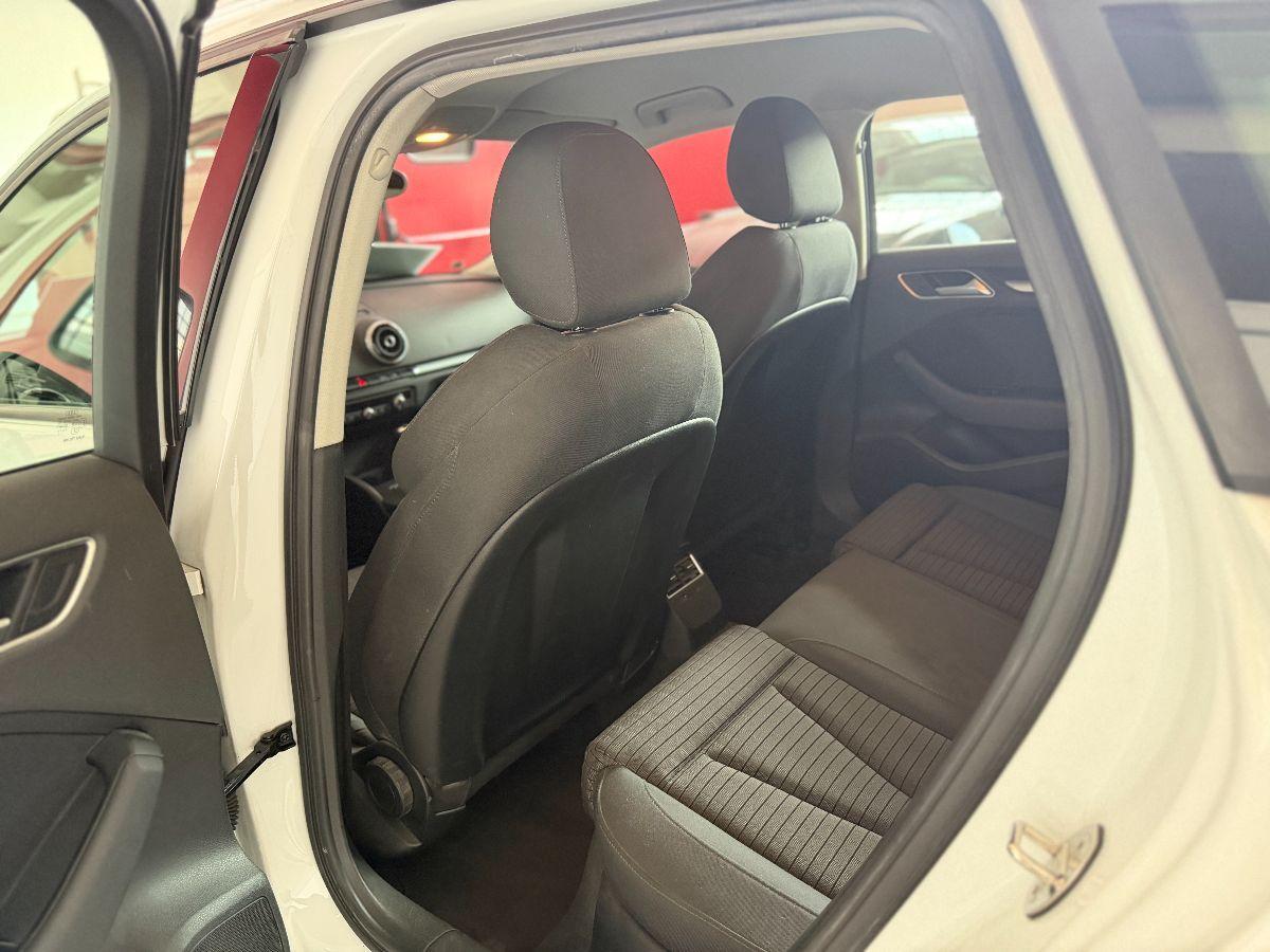 AUDI - A3 - 1.6 TDI clean diesel Ambition