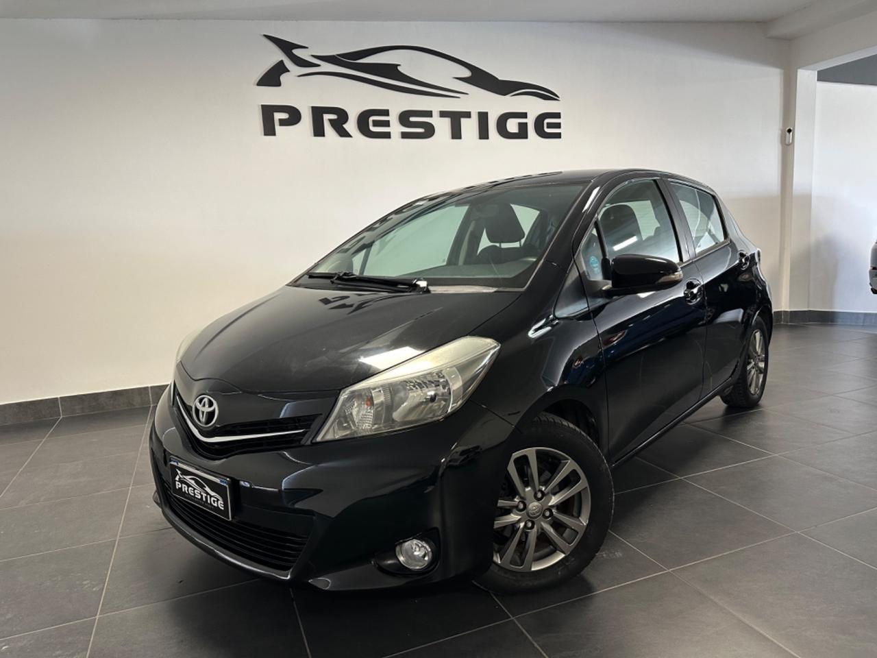 TOYOTA YARIS 1.0 NEOPATENTATI 69CV GARANZIA UNIPRO