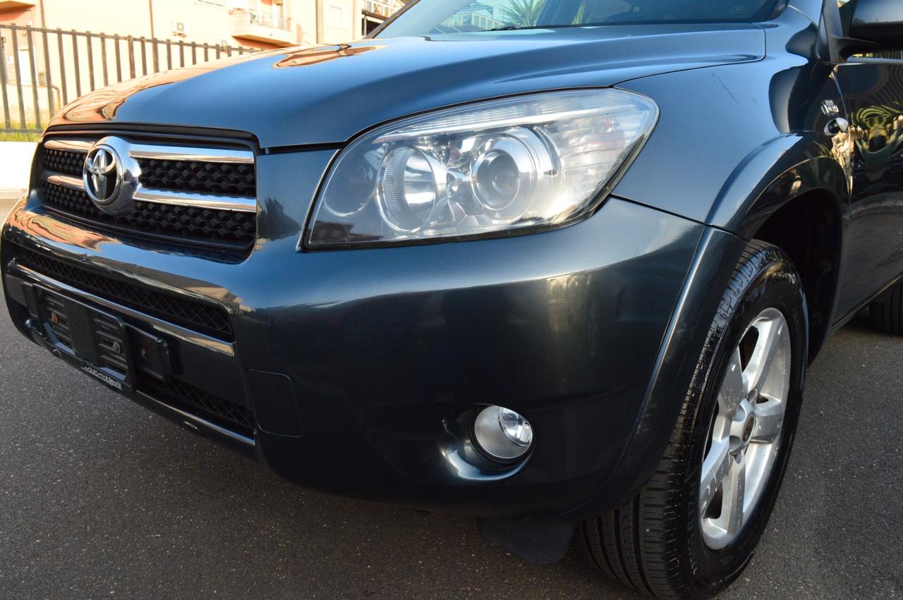 Toyota RAV 4 RAV4 2.2 D-4D 177 CV Luxury