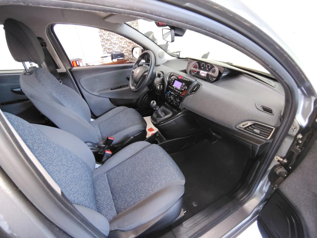Lancia Ypsilon Hybrid AL PREZZO DEL BENZINA!!!