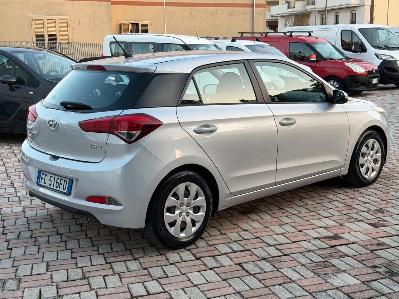 Hyundai i20 1.2 84 CV (GPL) 5 porte Classic