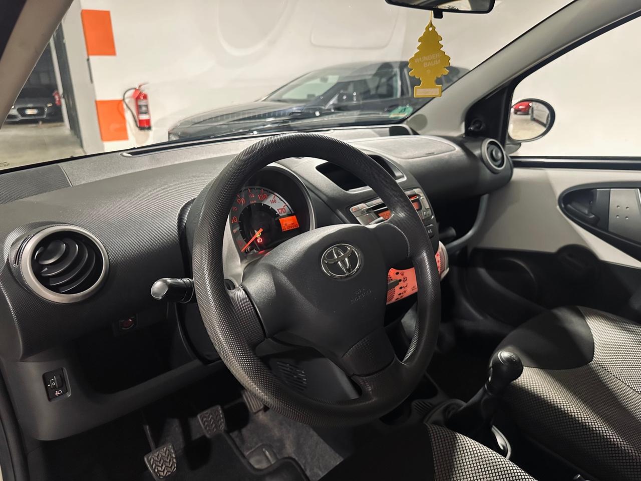 Toyota Aygo 1.0 12V VVT-i 5 porte CLIMATIZZATORE