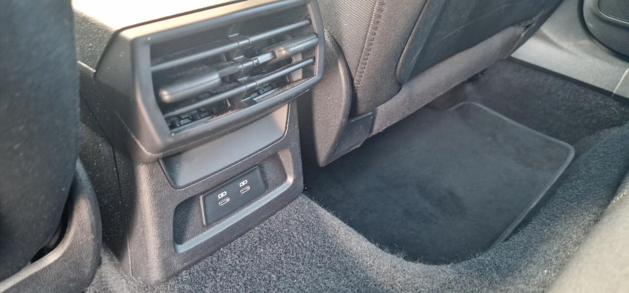 Audi A3 SPB 35 TFSI S-Tronic Business Advanced