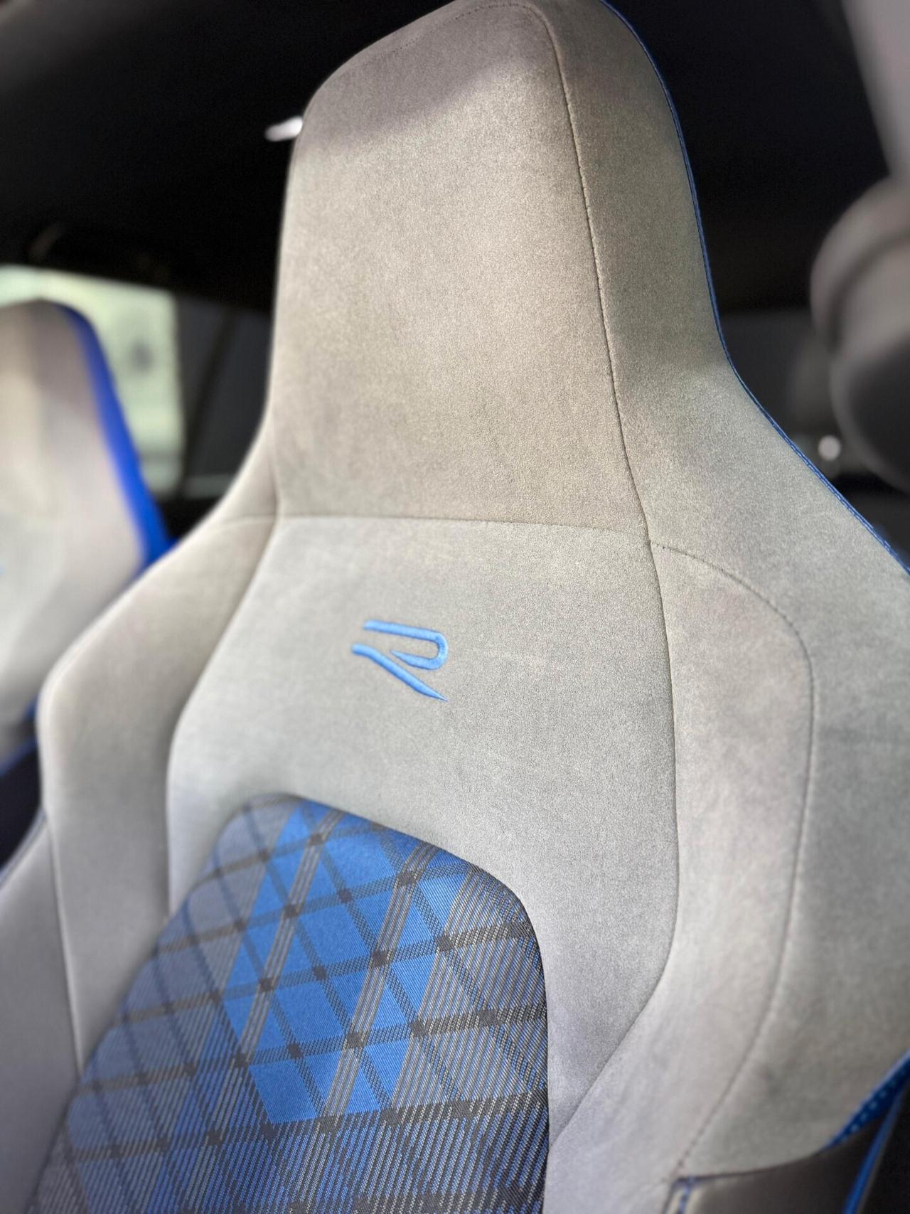Volkswagen Golf 2.0 TSI R DSG 4Motion