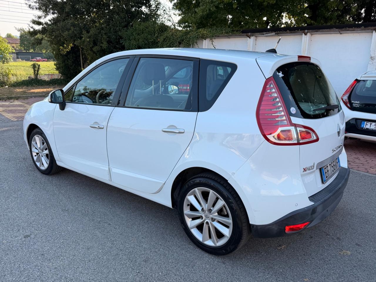 Renault Scenic 1.5DCI 2011 neopatentati pronto uso pelle navi
