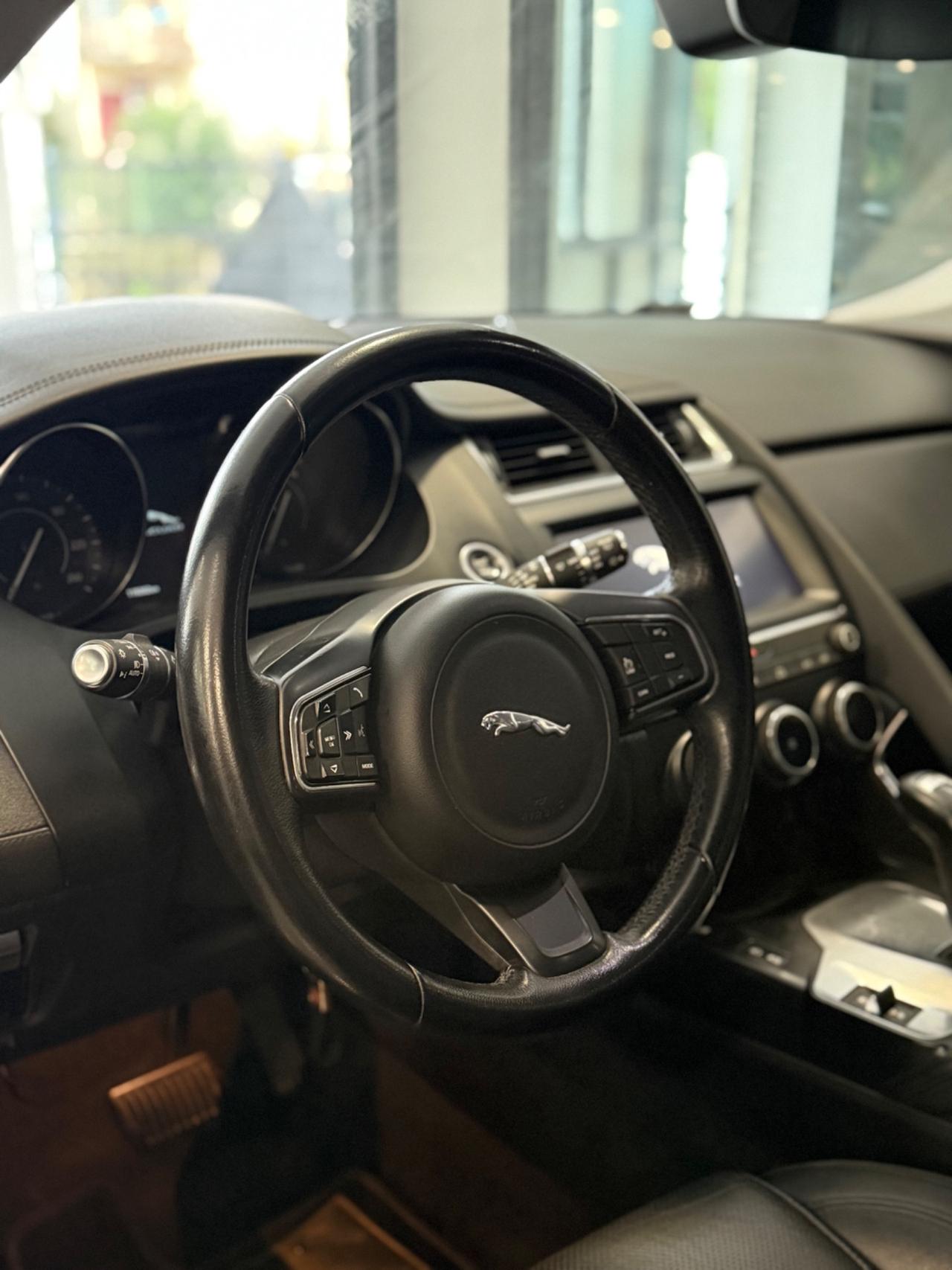 Jaguar E-Pace 2.0D 150 CV AWD aut. R-Dynamic S