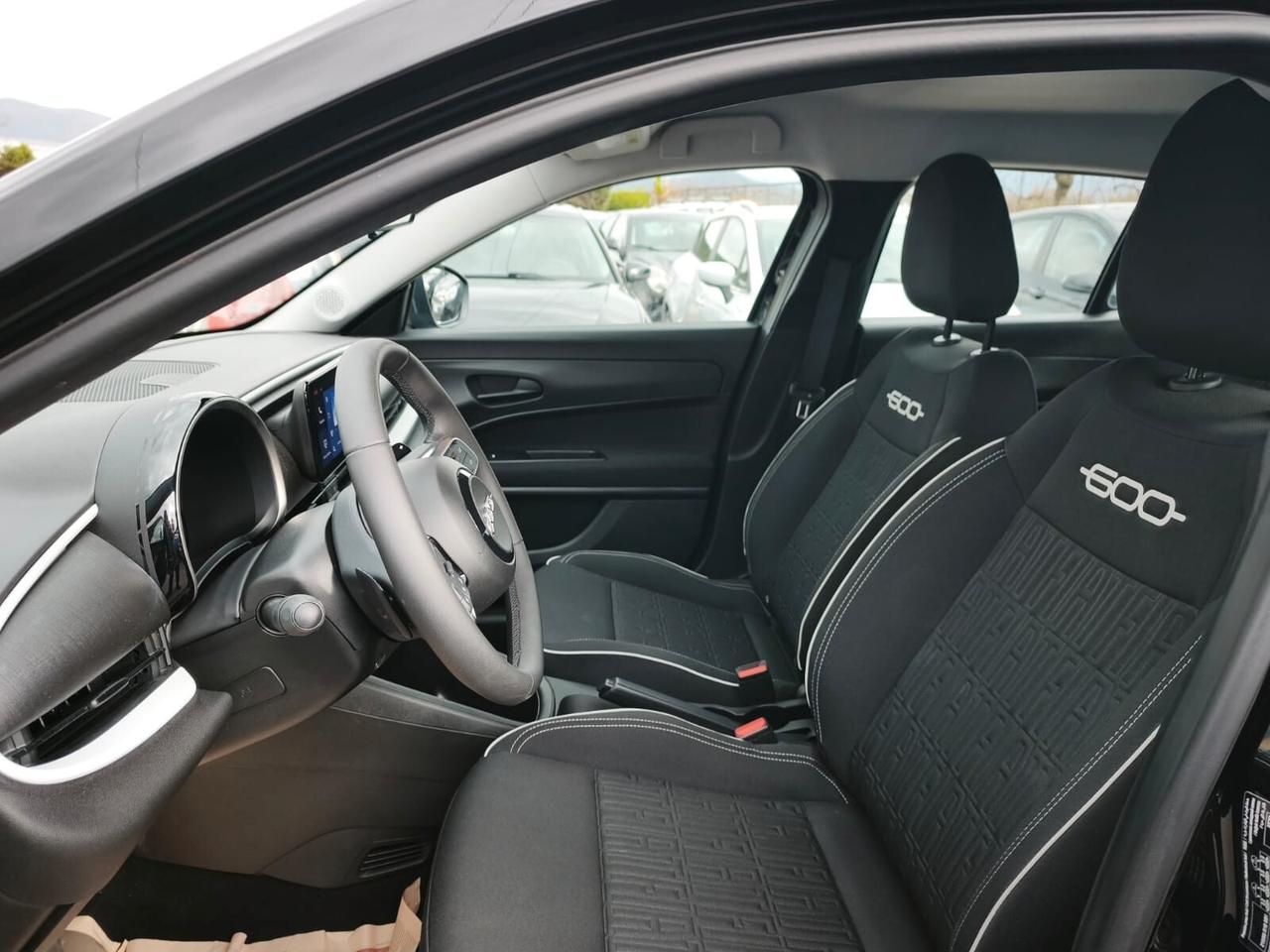 FIAT 600 Hybrid 100CV DCT MHEV