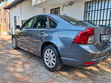 Volvo S40 2.0 D cat Summum