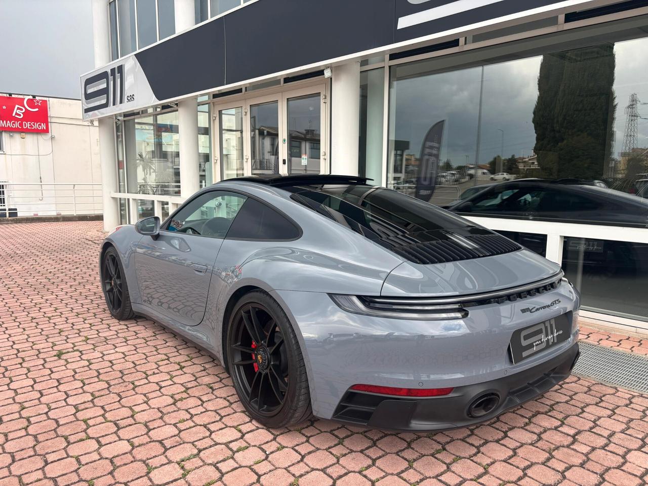 Porsche 911 Carrera 2 GTS