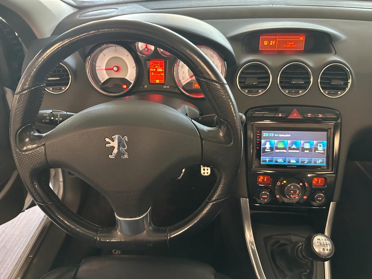 Peugeot 308 CABRIO 2.0 hdi 16v Feline 140cv