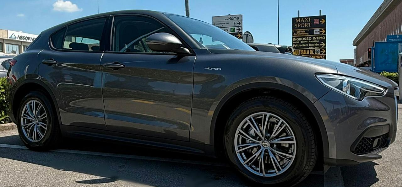 Alfa Romeo Stelvio 2.2 Turbodiesel 160 CV AT8 RWD Business