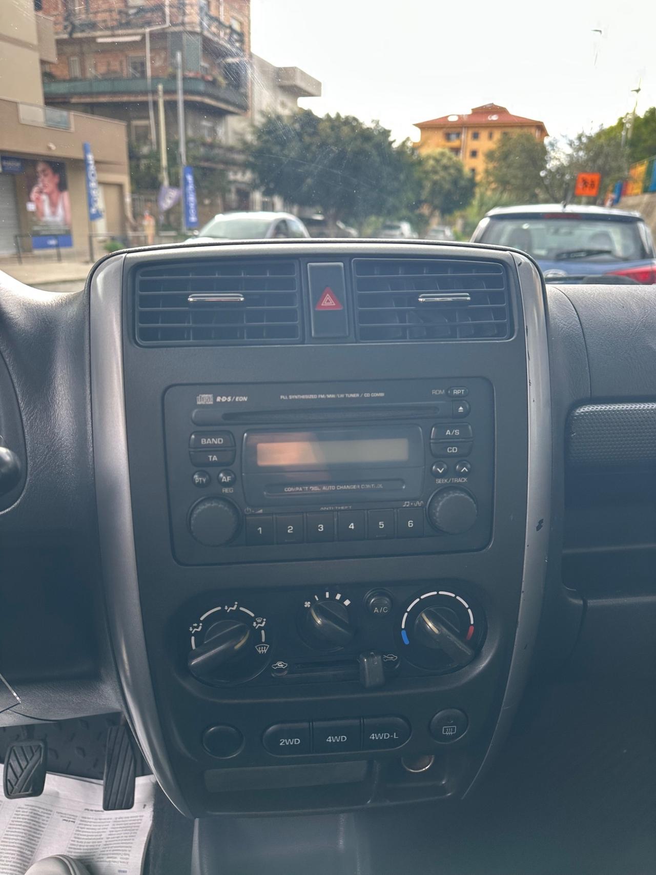 Suzuki Jimny 1.5 DDiS cat 4WD JLX