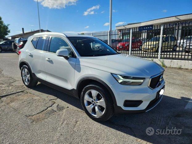 VOLVO XC40 2.0 D3 Momentum 150cv