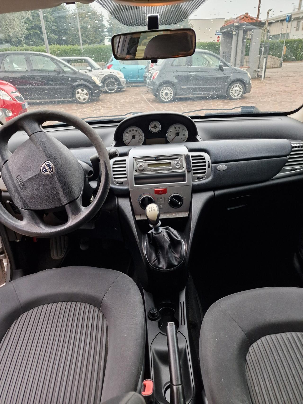 Lancia Ypsilon 1.2 Versus PER NEOPATENTATI