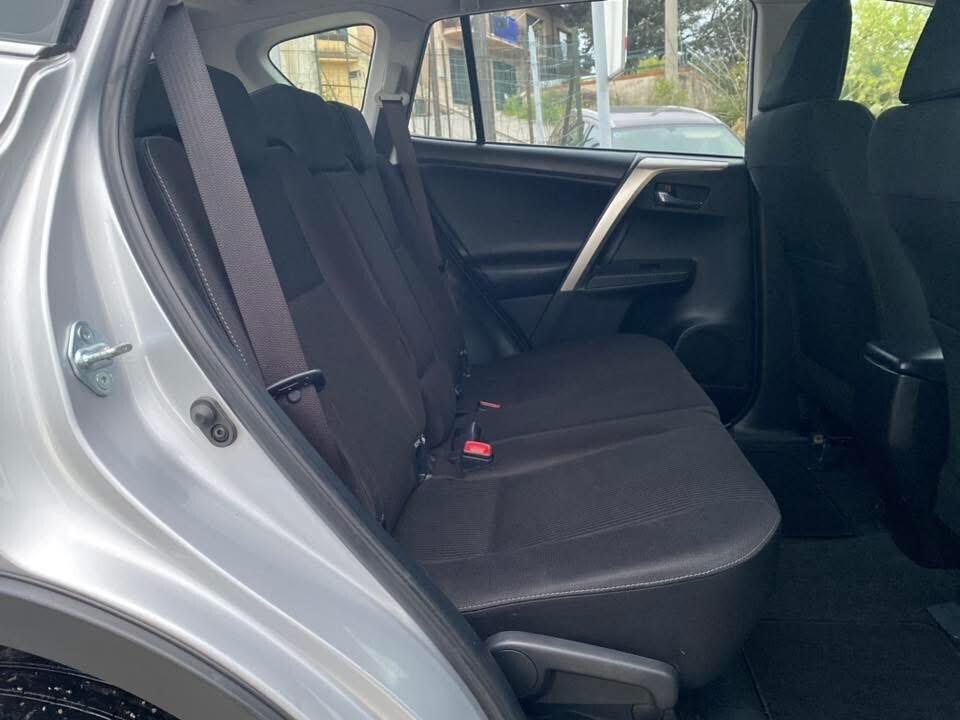 Toyota RAV 4 RAV4 2.2 D-4D 4WD Lounge