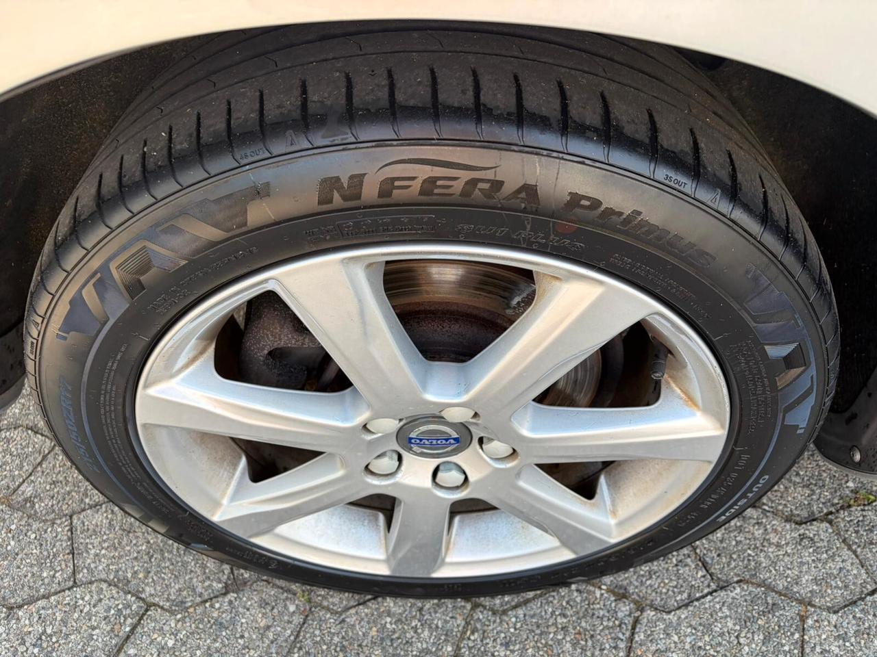 Volvo V60 D3 Momentum*EURO6*CERCHI