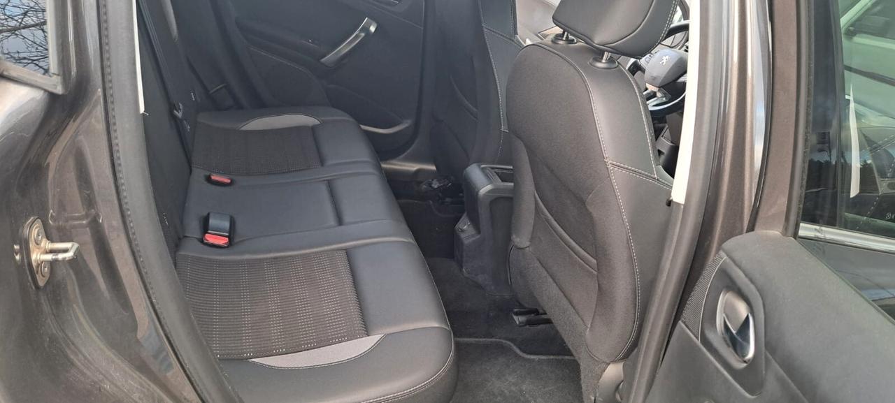 Peugeot 2008 PureTech Turbo 130 S&S Allure