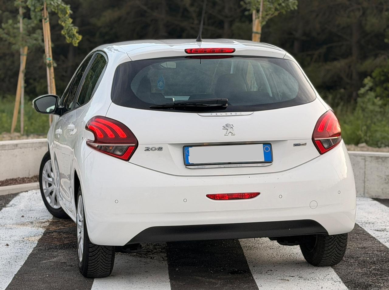 Peugeot 208 PureTech 82 5p. GPL Allure