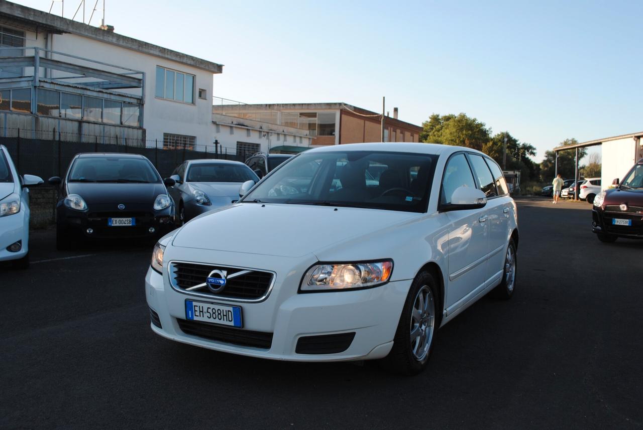 Volvo V50 D4 R-design 1.6d 114 cv