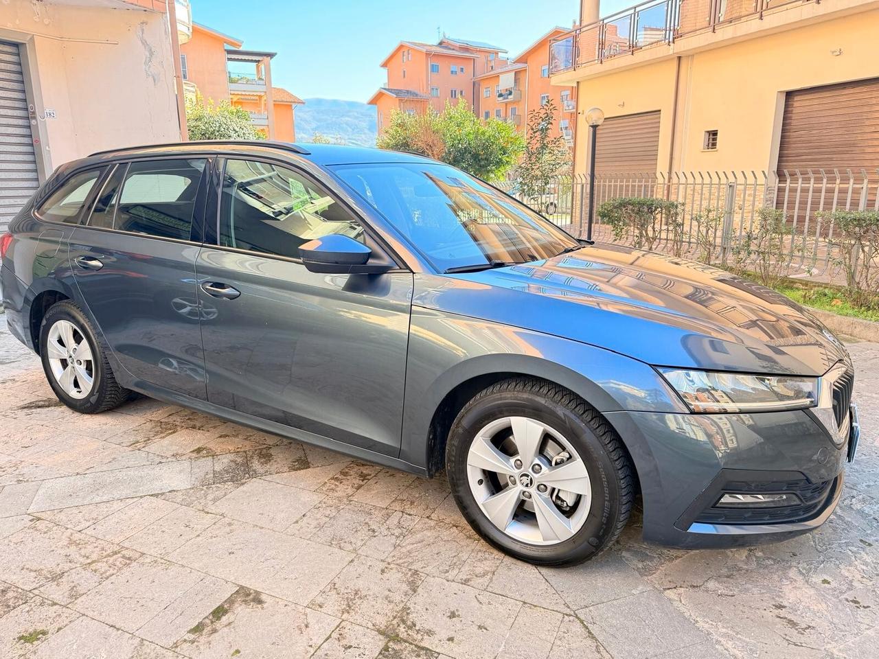 Skoda Octavia 2.0 TDI DSG Wagon Executive 02/2021