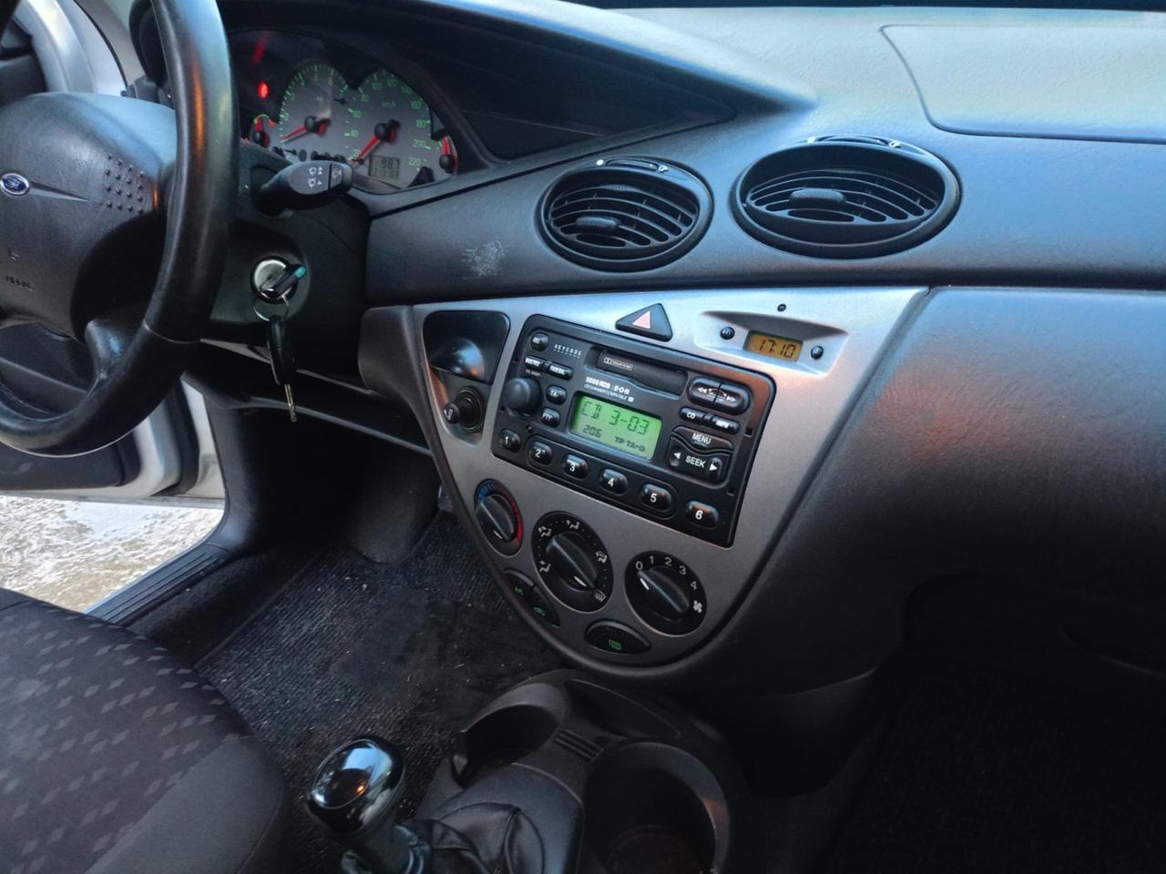 Ford Focus 1.6i 16V cat SW Ghia