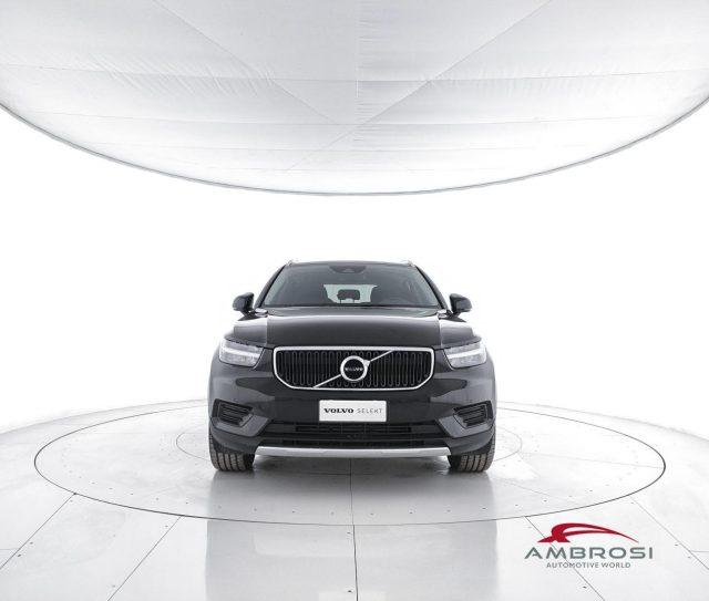 VOLVO XC40 T2 Momentum