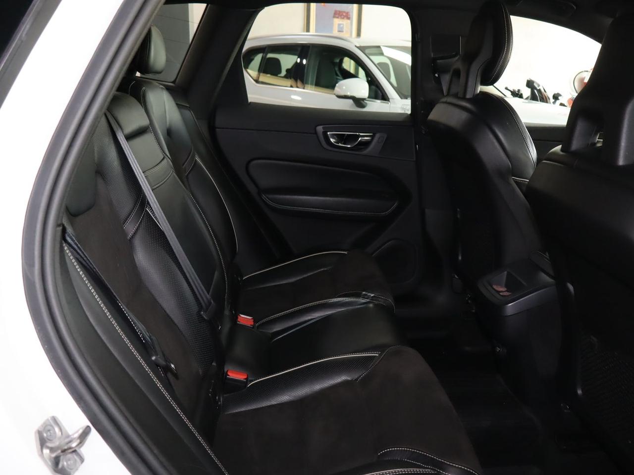 Volvo XC 60 2.0 D4 4x4 R Design #50224