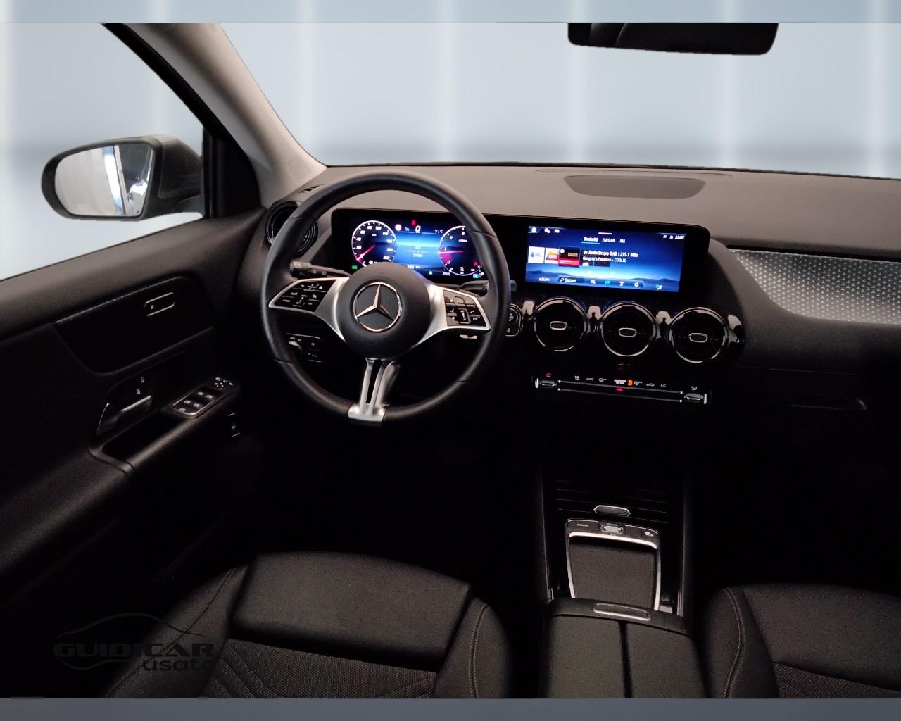 Mercedes-Benz GLA-H247 2023 - GLA 180 d Advanced auto
