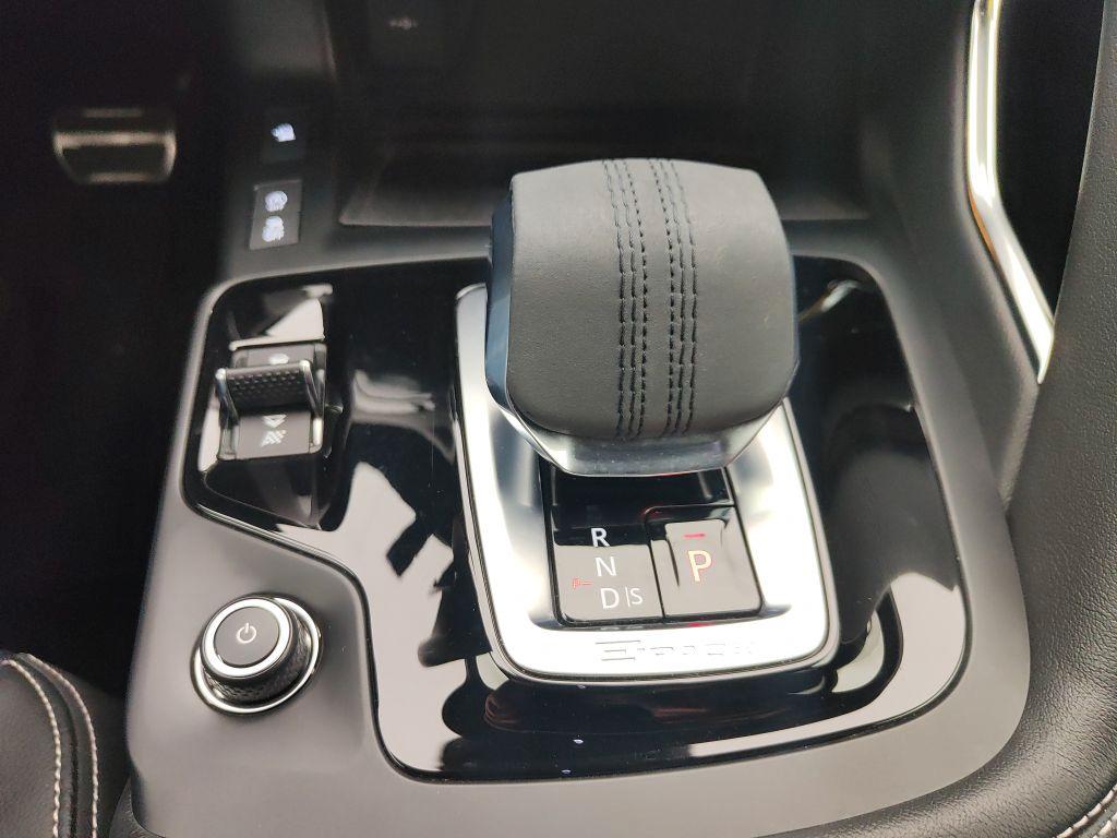 JAGUAR E-PACE 2.0D AJ21-D4M AWD 5DR SWB R-Dynamic S 204PS Auto
