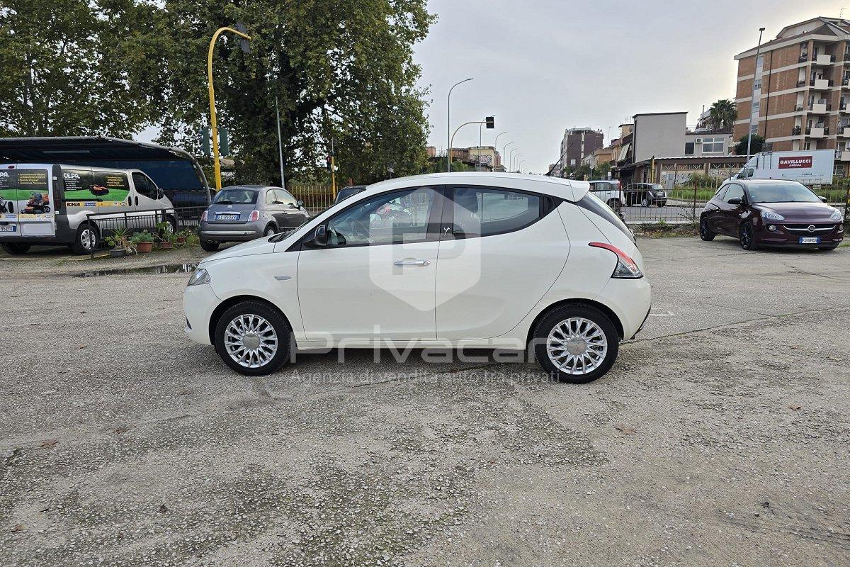 LANCIA Ypsilon 1.2 69 CV 5 porte Silver