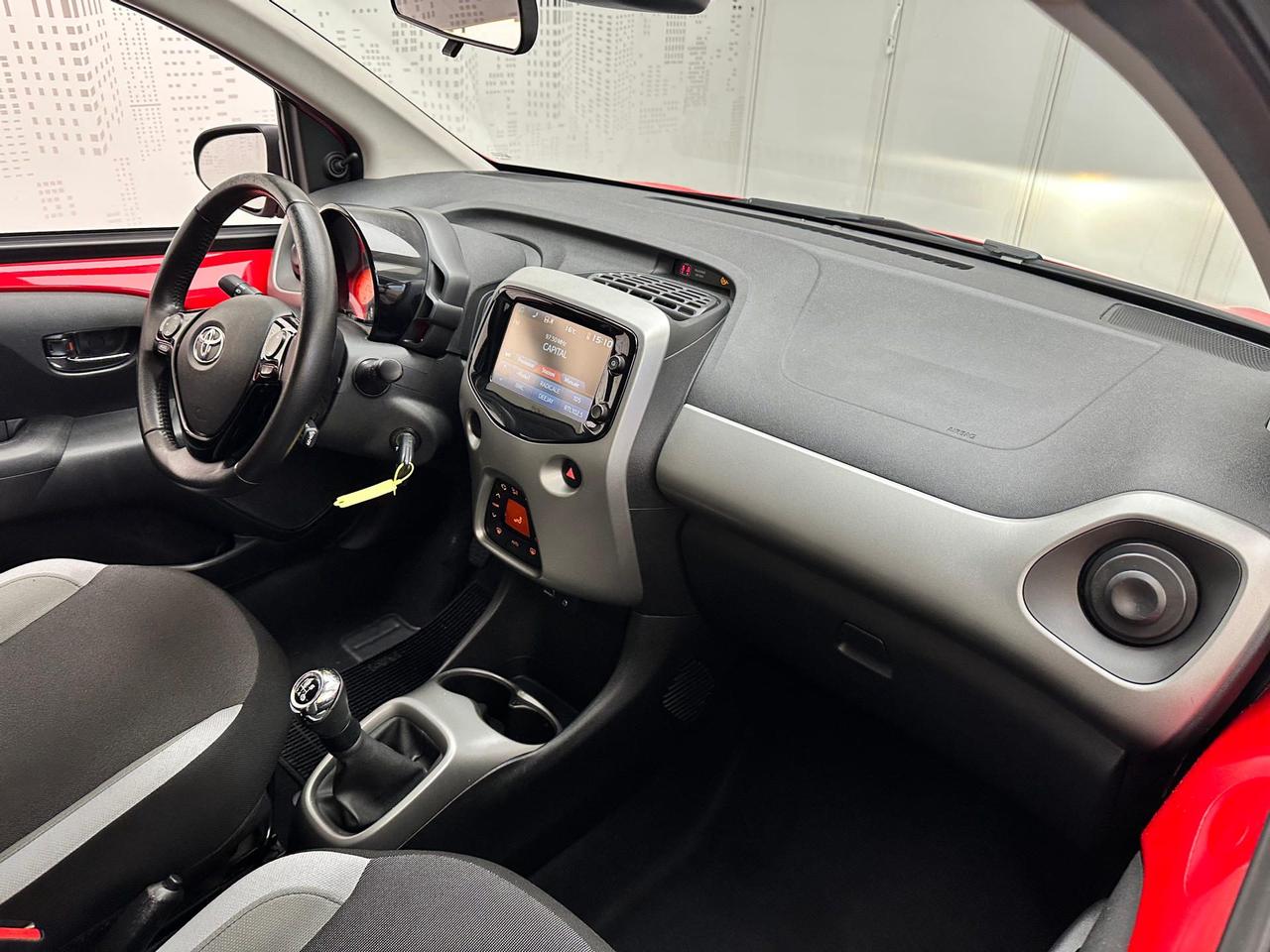 Toyota Aygo 5p 1.0 x-play my15
