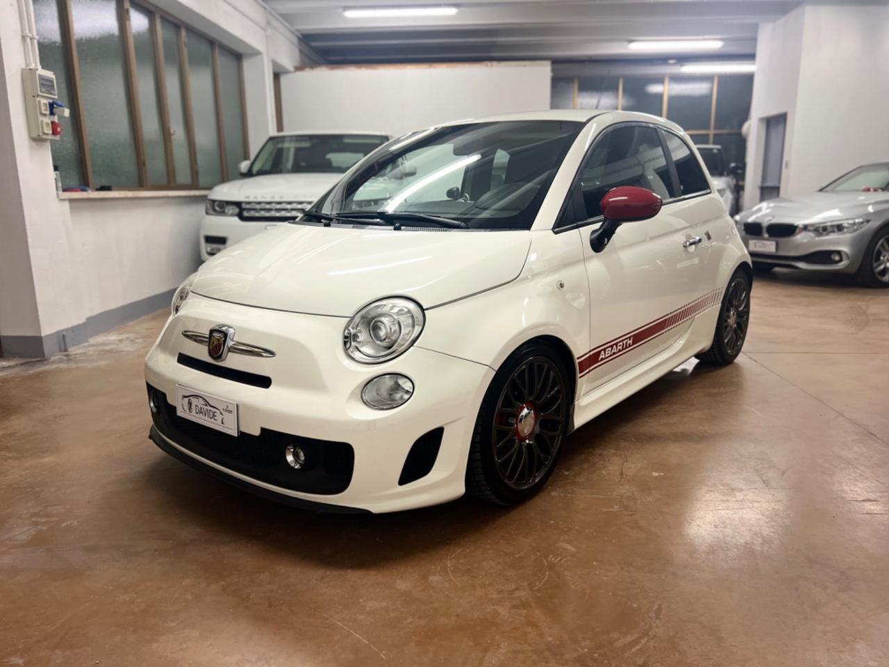 Abarth 500 1.4 Turbo T-Jet 242CV